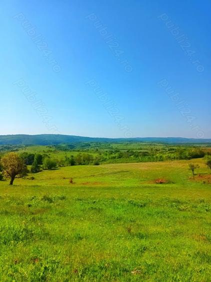 Teren în Podeni