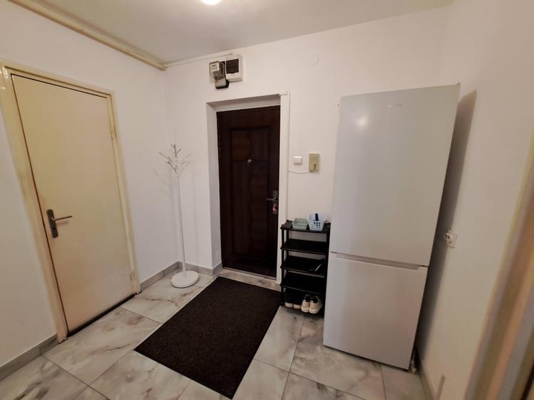Inchiriez apartament 3 camere, decomandat, Tg. Mures, Tudor - 10