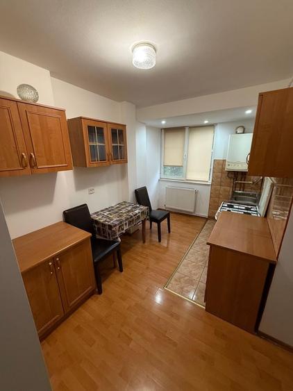 Apartament cu 2 camere decomandat în Progresul