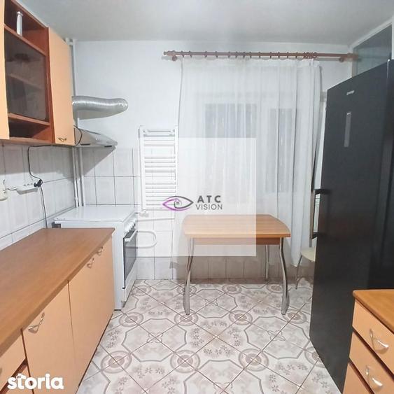 Apartament cu 3 camere decomandat, mobilat în Rahova
