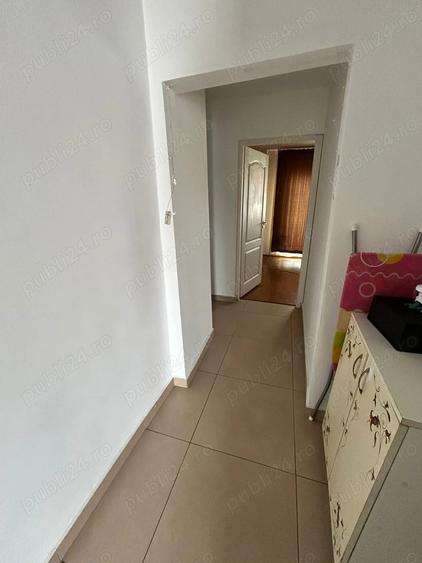 Apartament cu 2 camere decomandat, mobilat în Central