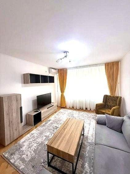Apartament cu 2 camere decomandat, mobilat în Titan