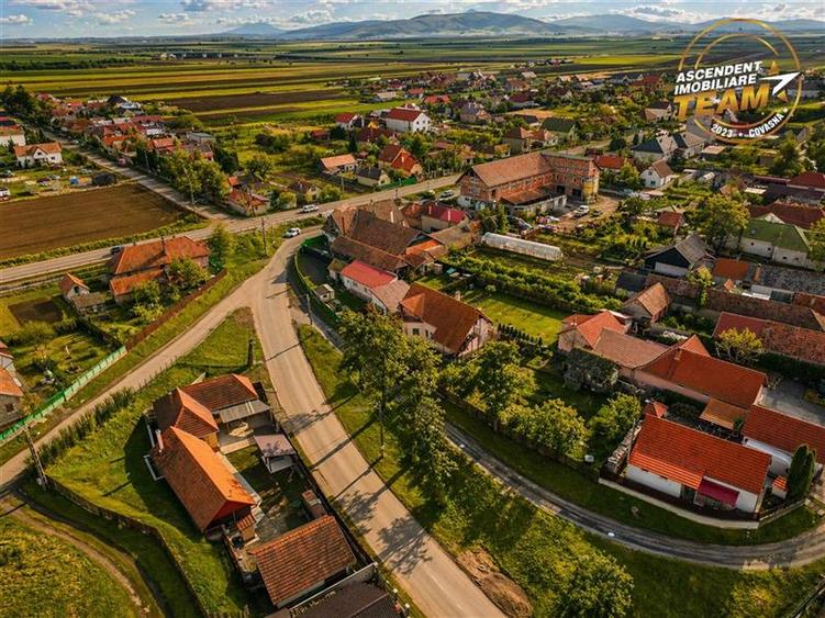 Duplex cu 6 camere cu Canalizare în Chilieni