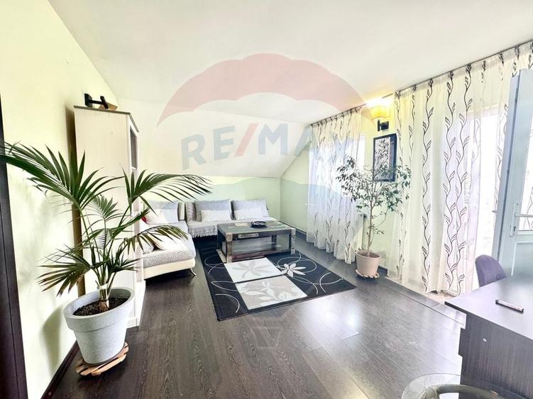 Casă individuală cu 5 camere cu Teren 713 Mp în Cârcea