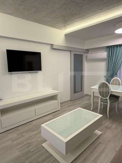 Apartament cu 2 camere decomandat, mobilat în Central