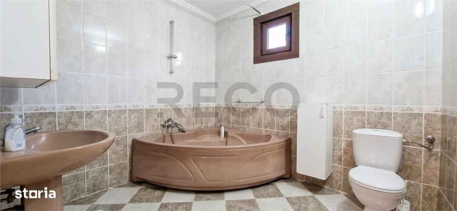 Casă cu 4 camere în Lugașu de Jos