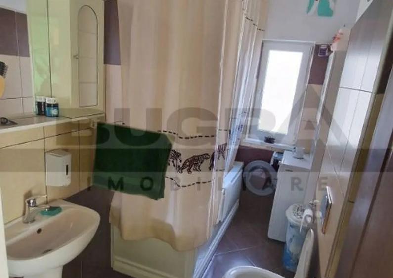 Apartament cu 2 camere semidecomandat în Chinteni