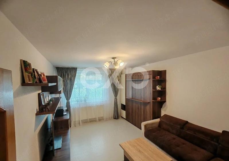 Apartament cu 2 camere semidecomandat, mobilat în Trivale
