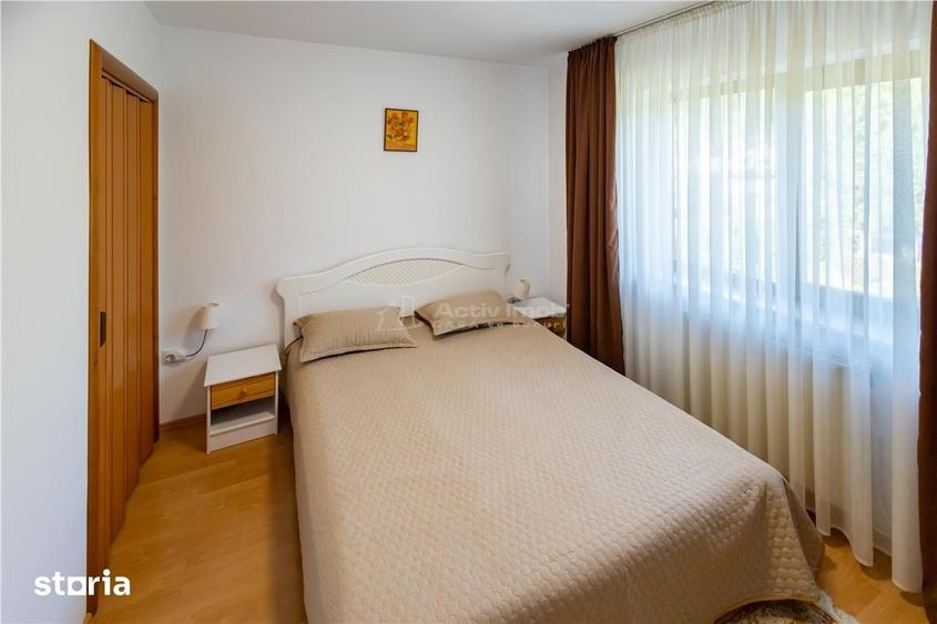 Casă cu 7 camere cu Teren 4391 Mp în Băbana