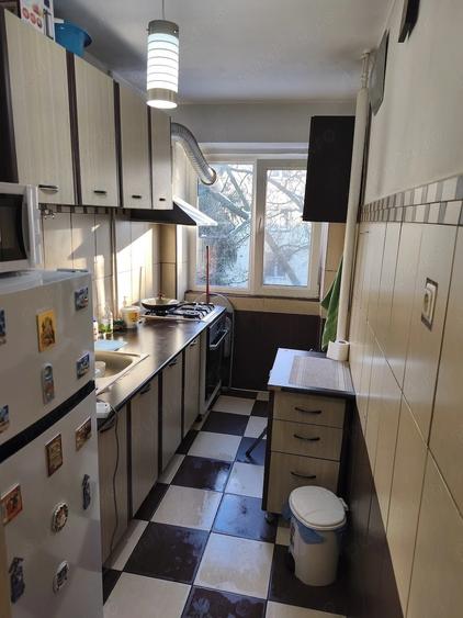 Apartament cu 2 camere semidecomandat în Brâncoveanu
