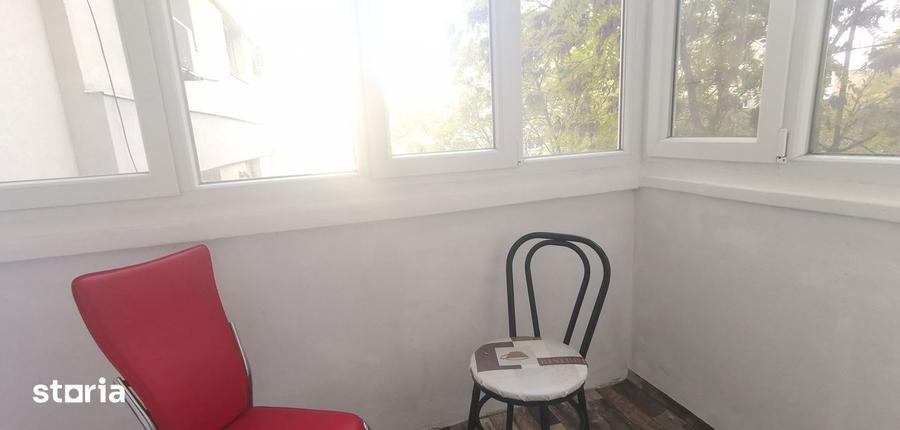 Apartament cu 2 camere semidecomandat, mobilat în Cișmigiu