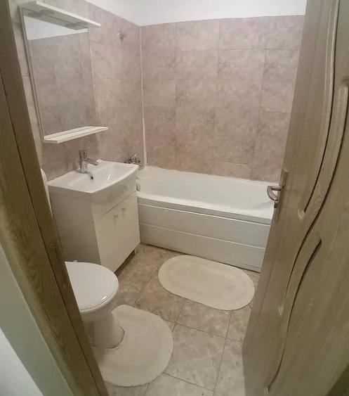 Apartament cu 2 camere semidecomandat în Medicină