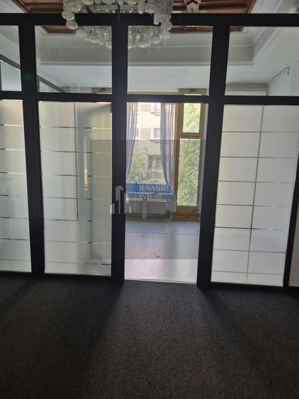Spațiu comercial, de 625 mp, în Unirii