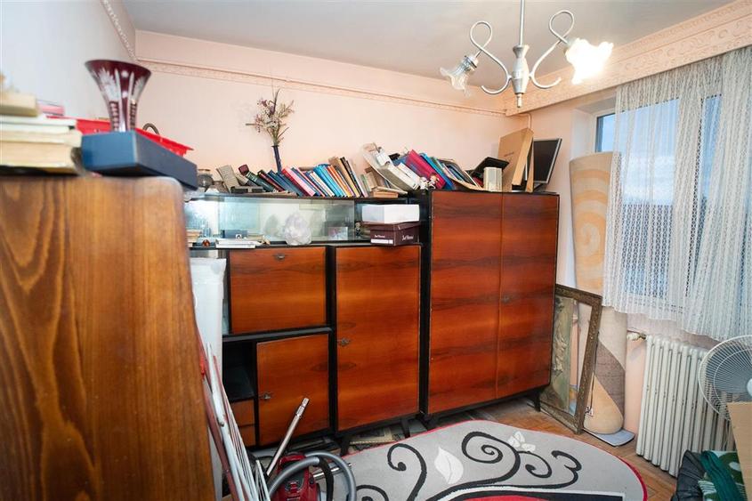 Apartament cu 3 camere decomandat în Dacia