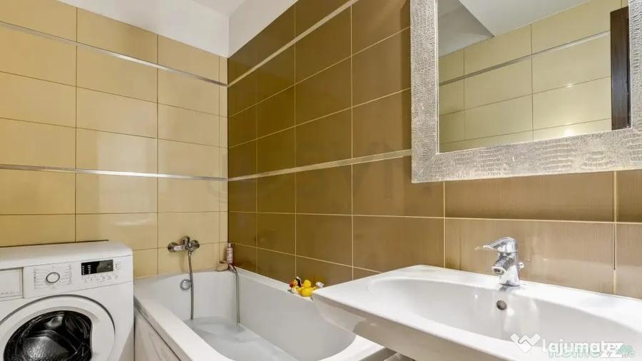 Apartament cu 3 camere decomandat în Victoriei