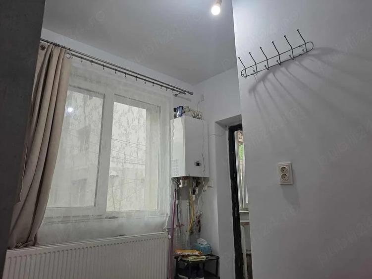 Garsonieră decomandată în Central