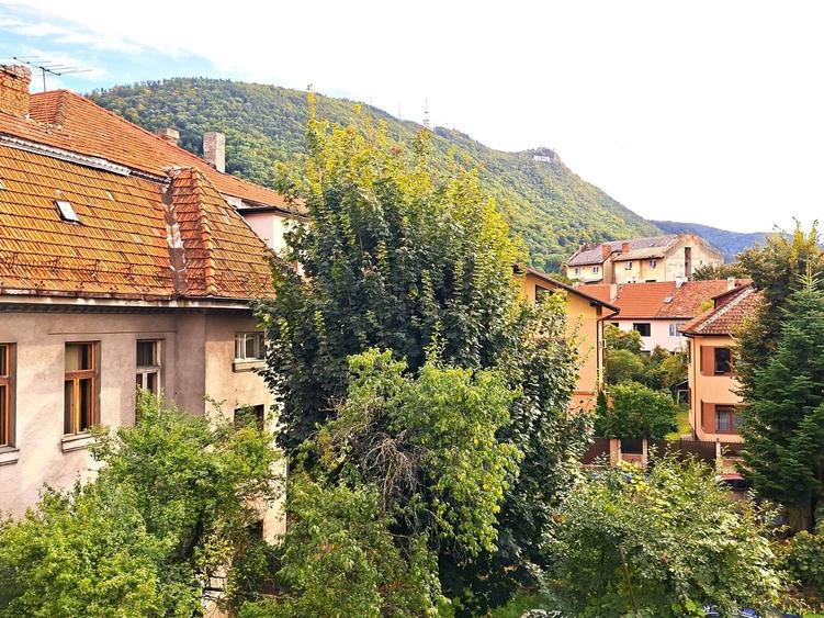 Apartament cu 2 camere, priveliște superbă spre Tâmpa, zonă centrală - 2