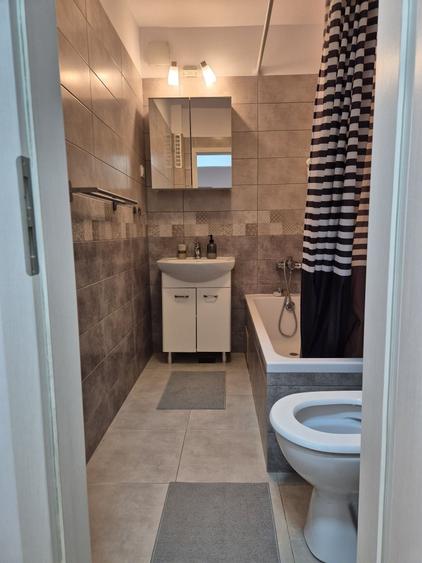 Apartament cu 2 camere semidecomandat în Dristor