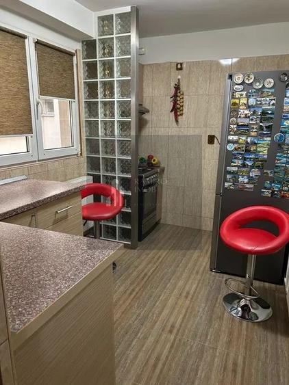 Apartament cu 2 camere decomandat, mobilat în Giurgiului