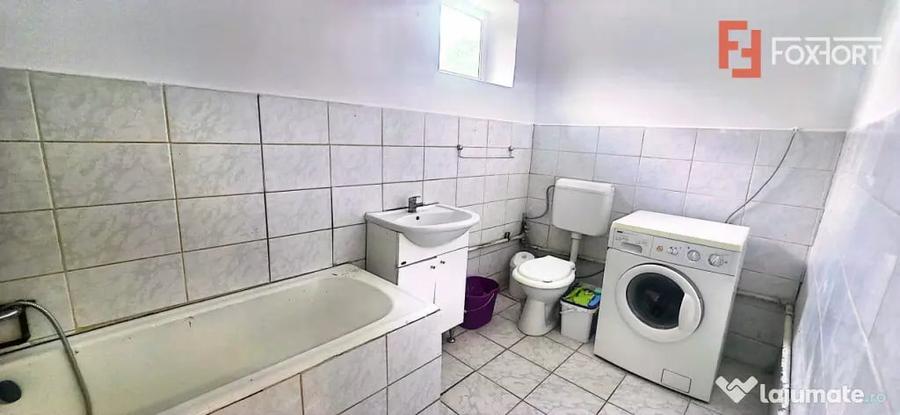 Casă cu 5 camere cu Teren 1439 Mp în Exterior Nord