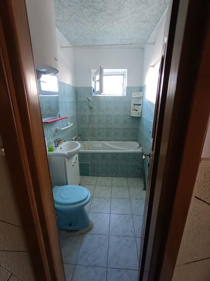 Apartament cu 2 camere decomandat în Hârșova