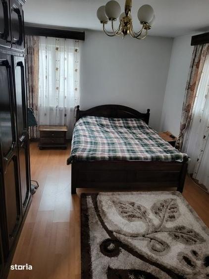 Casă cu 4 camere cu Teren 162 Mp în Central