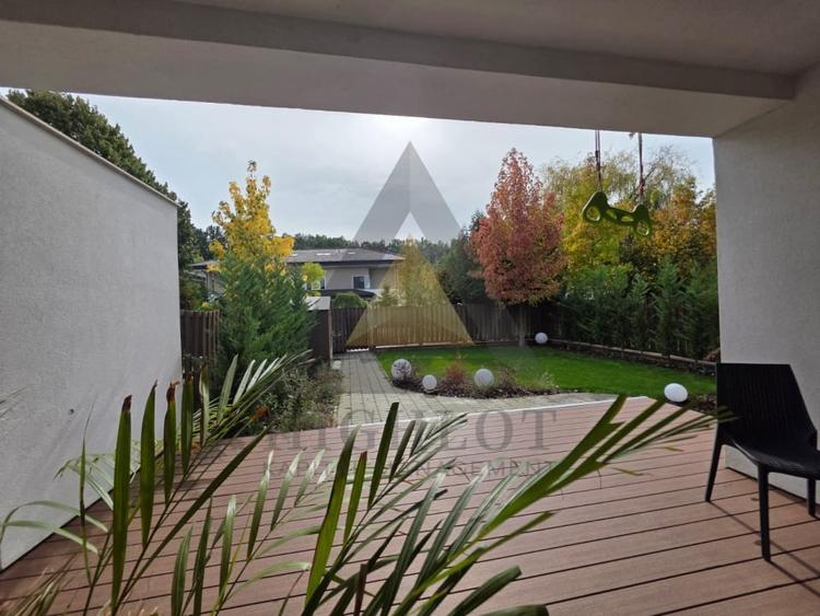 Casă cu 5 camere cu Canalizare în Pipera
