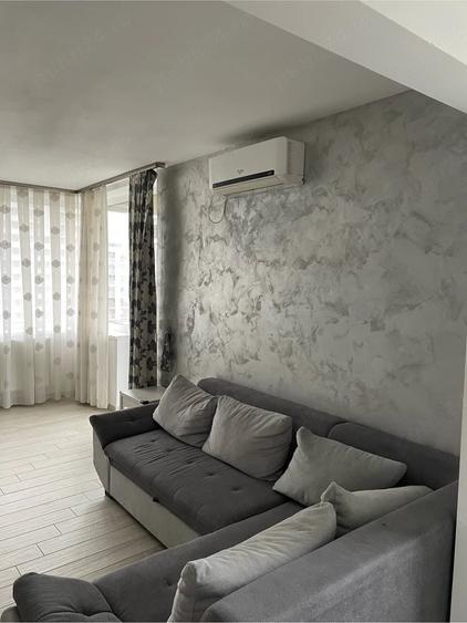 Apartament cu 3 camere decomandat în Nufărul