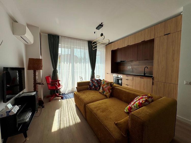 Apartament cu 2 camere decomandat în Străulești