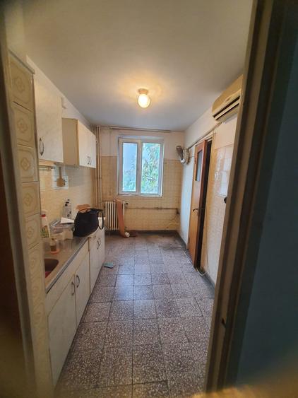 Apartament cu 3 camere decomandat în Militari