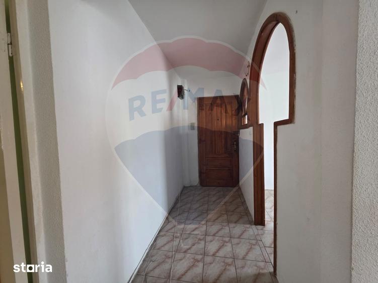 Apartament cu 2 camere decomandat în Vitrometan