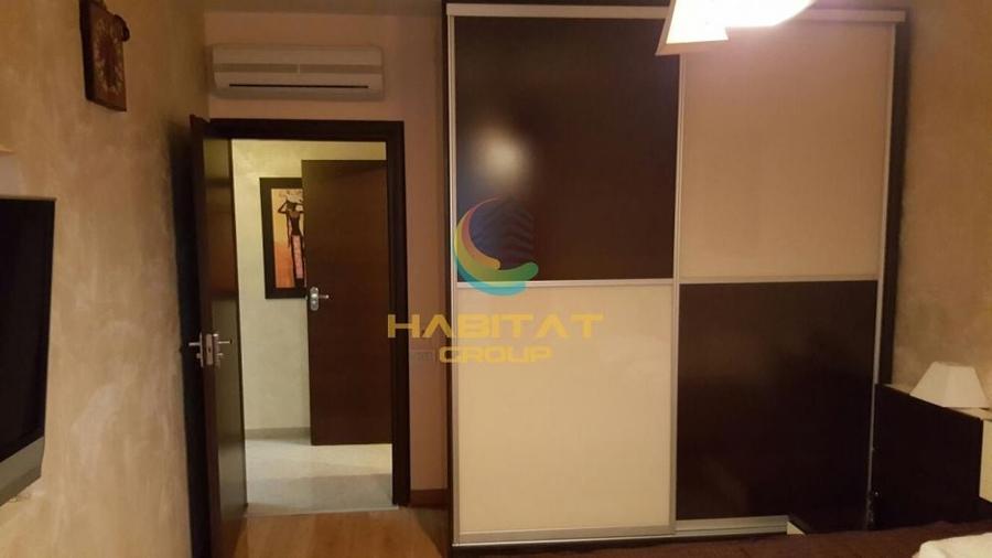 Apartament cu 3 camere semidecomandat, mobilat în Berceni