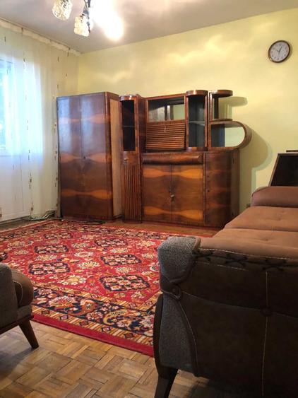 Apartament cu 3 camere decomandat în Triaj