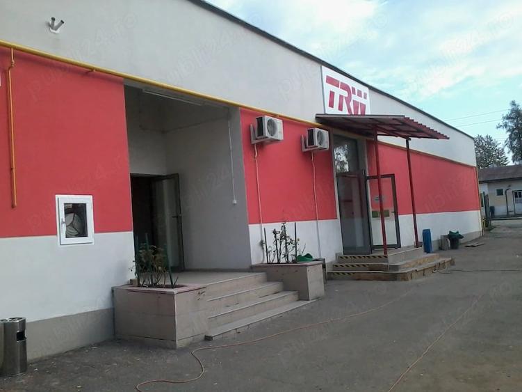 Spațiu comercial, de 3,000 mp, în Central
