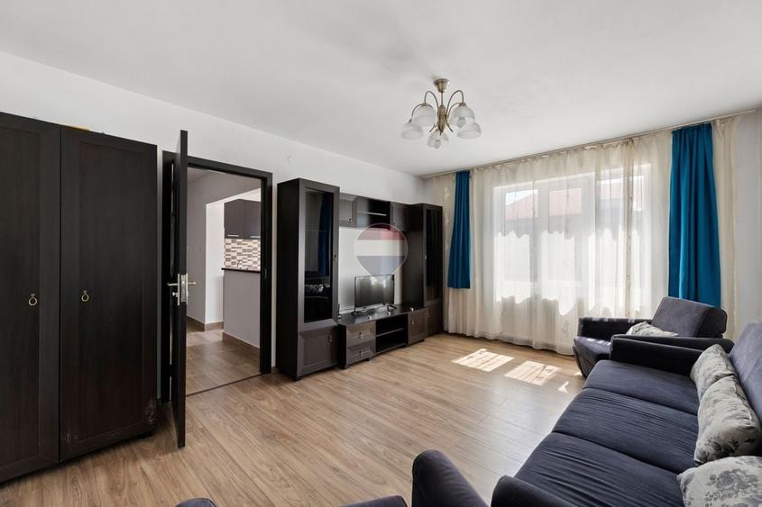 Apartament cu 2 camere decomandat, mobilat în Central