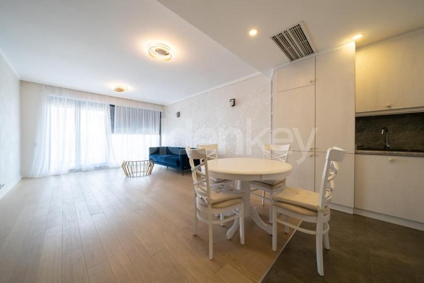 Apartament cu 4 camere decomandat, mobilat în Herăstrău