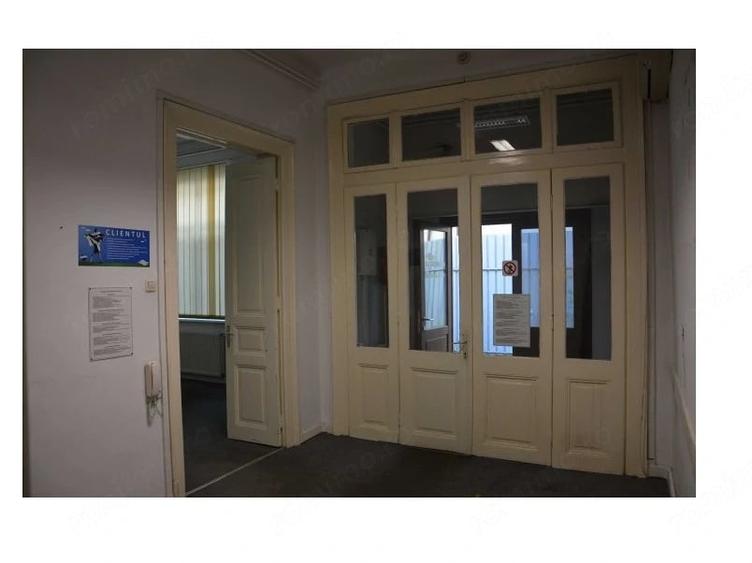 Casă cu 9 camere cu Teren 170 Mp în Timpuri Noi