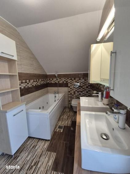 Casă cu 4 camere cu Teren 510 Mp în Păulești