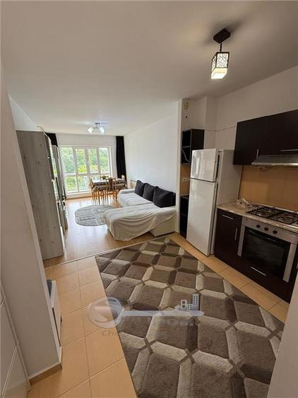 Apartament cu 2 camere semidecomandat în Tătărași