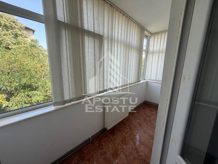 Apartament cu 2 camere decomandat, mobilat în Tipografilor