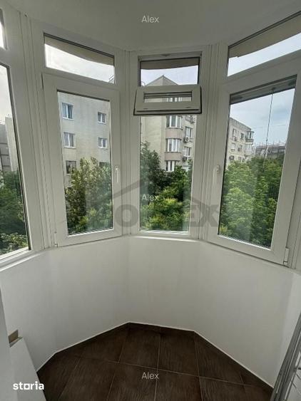 Garsonieră decomandată în Decebal