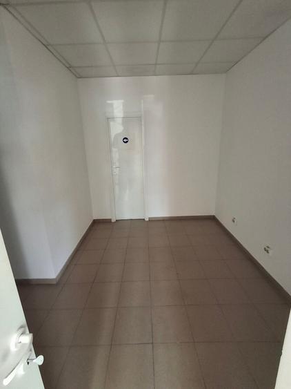 Spațiu comercial, de 72 mp, în Valea Ialomiței
