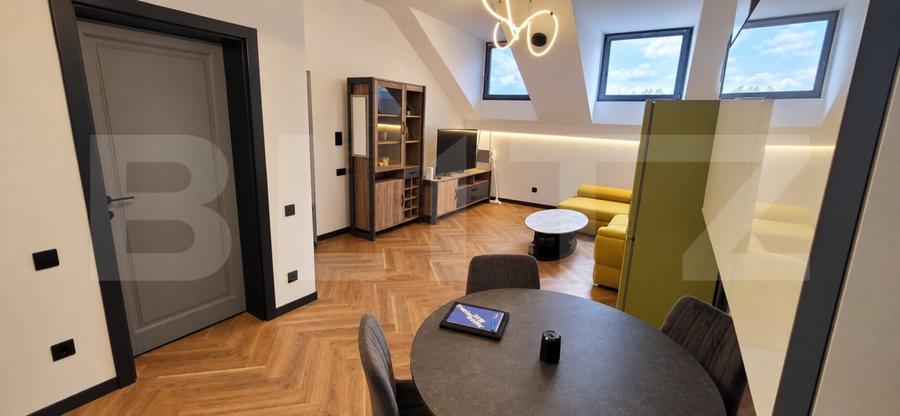 Apartament cu 3 camere semidecomandat, mobilat în Turnișor