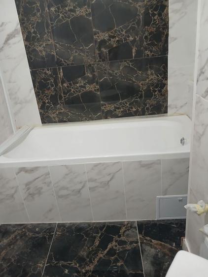Apartament cu 3 camere decomandat în Păcii