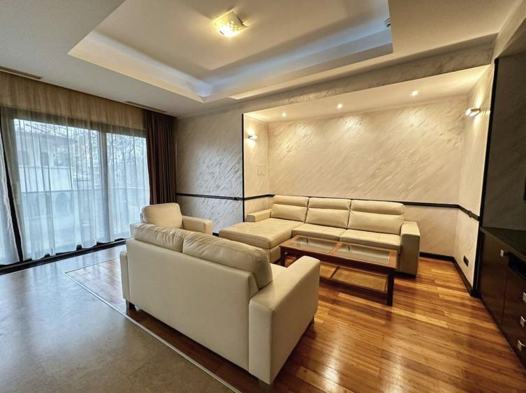 Apartament cu 3 camere decomandat, mobilat în Primăverii