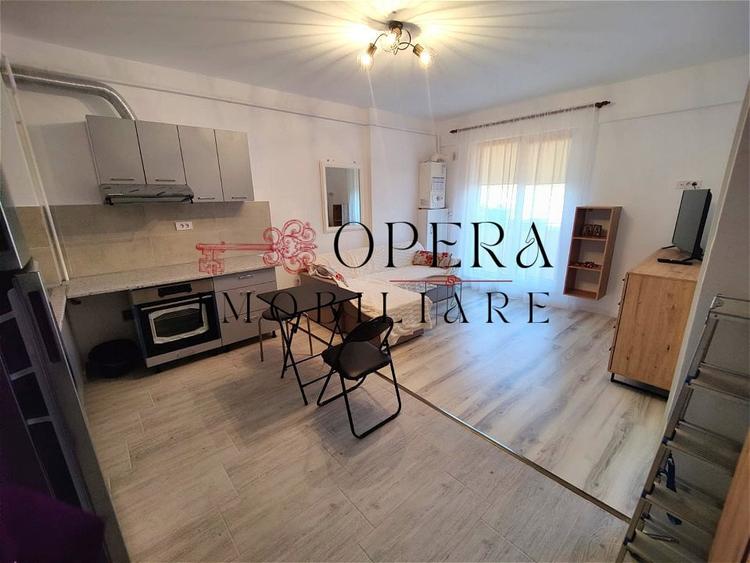 Apartament cu 2 camere decomandat în Podul de Fier