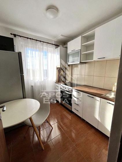 Apartament cu 3 camere decomandat, mobilat în Complex Studențesc