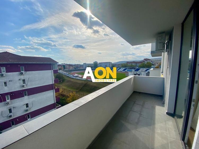 Apartament cu 2 camere semidecomandat, mobilat în Cetate