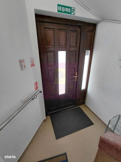 Casă cu 4 camere decomandat în Cotroceni