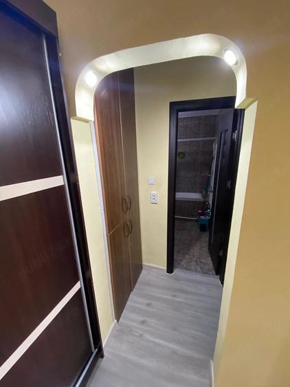 Apartament cu 2 camere decomandat în Casa de Cultură